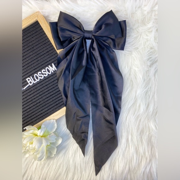 Big Hair Bow Satin Ribbon 🎀 Clip On Black Long Bow Goth Dark Punk - Picture 6 of 7